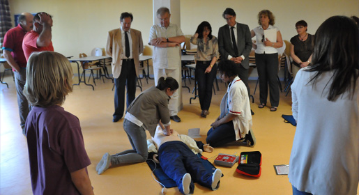 Remise du matériel pour les premiers secours au Collège Rollinat à Argenton-sur-Creuse le 17.05.2011.