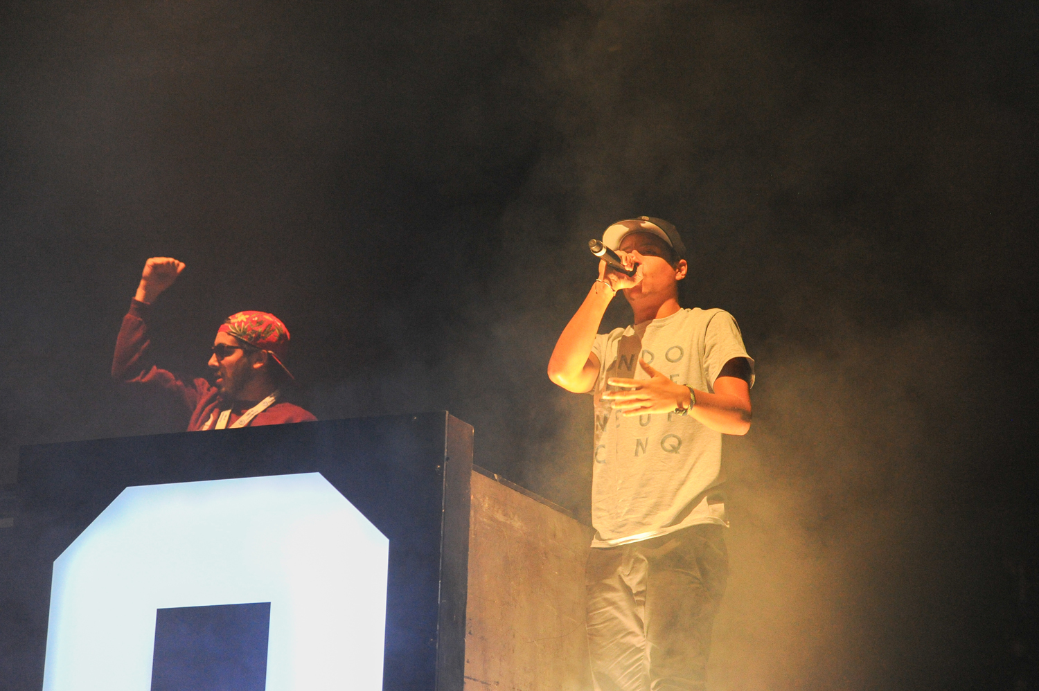 Le groupe de rap français "1995" en concert