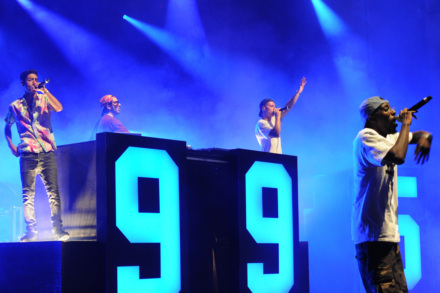 Le groupe de rap français "1995" en concert