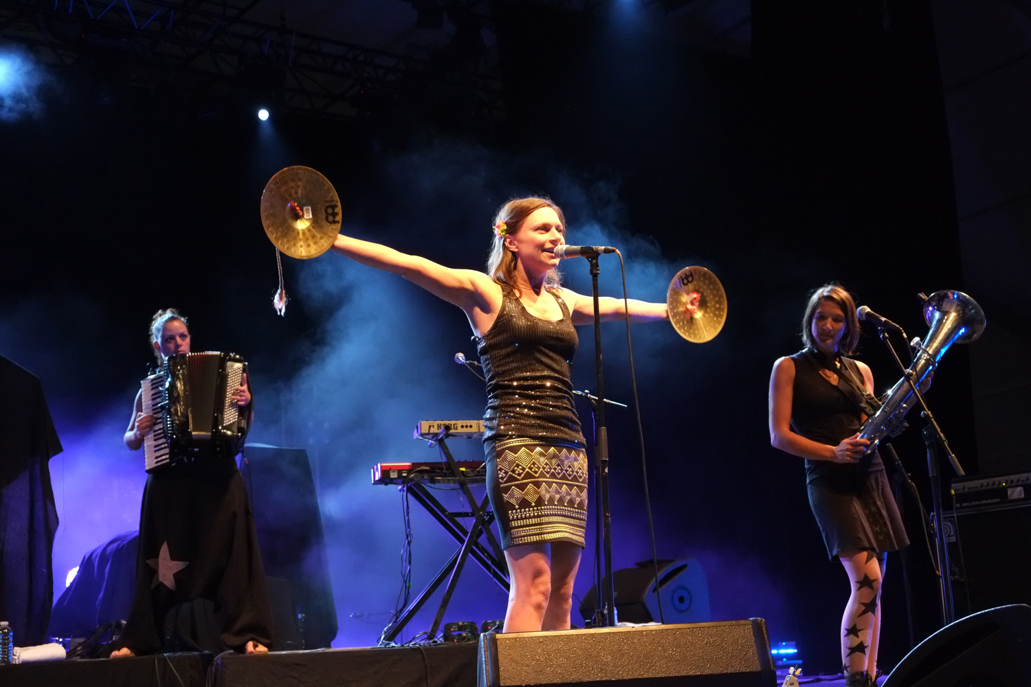Face à la Mer en concert sur la scène de DARC