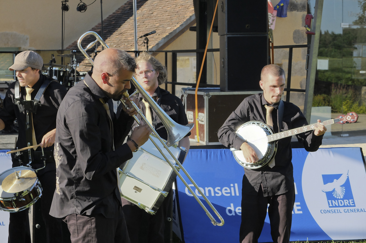 DARC au pays au Magny avec la fanfare "Jazz Combo Box" © JF Lacou