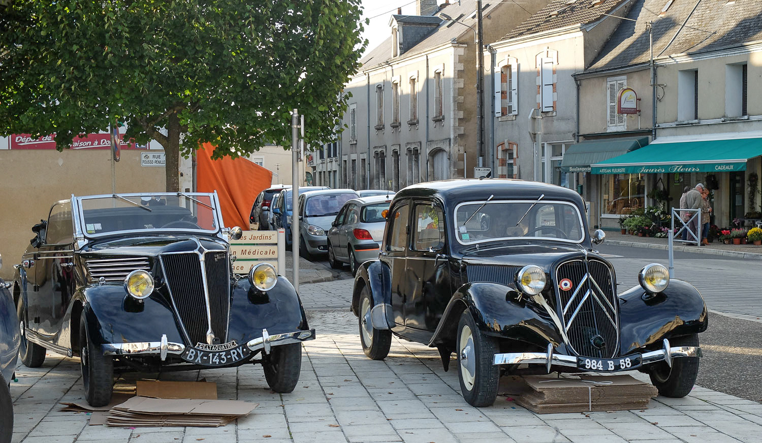 Exposition de voitures anciennes