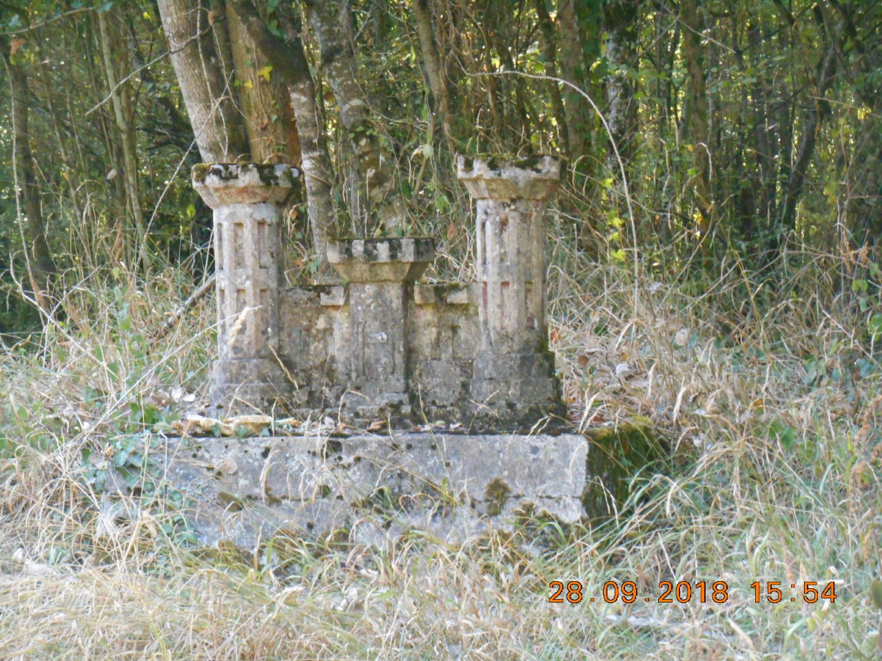 © Monument en hommage au camp américain du génie, cliché Liliane Dubant