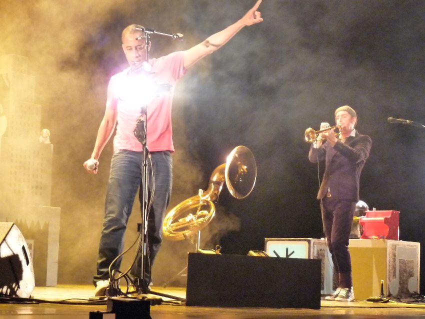 Le spectacle musical par le groupe Soul Béton : vif et amusant.