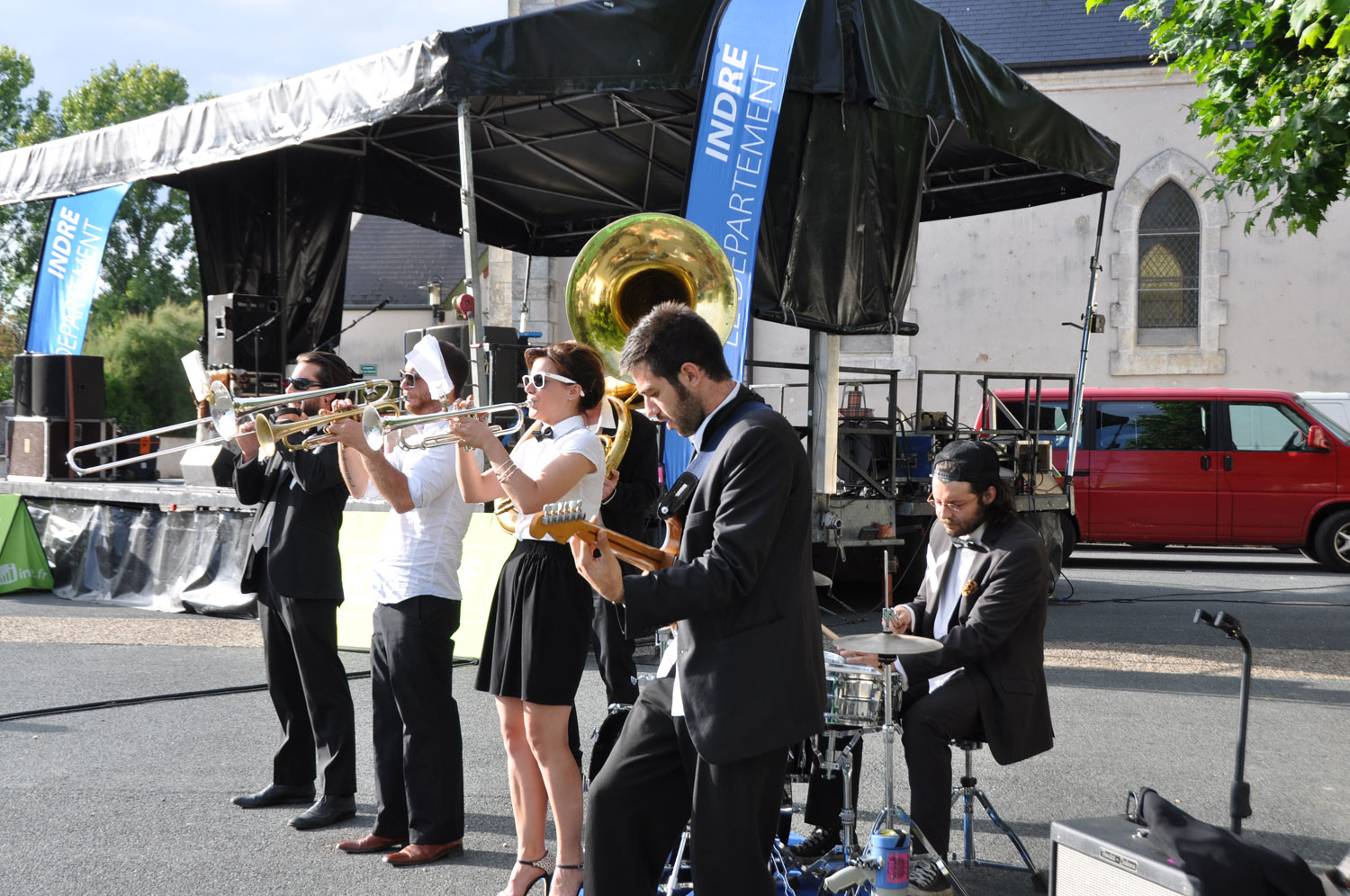 Fanfare Fiscal Paradise