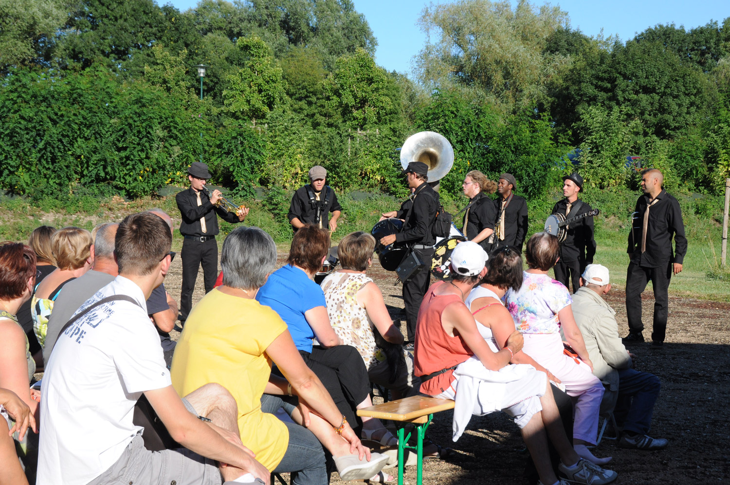 DARC au Pays avec la fanfare "Jazz Combo Box" à Niherne