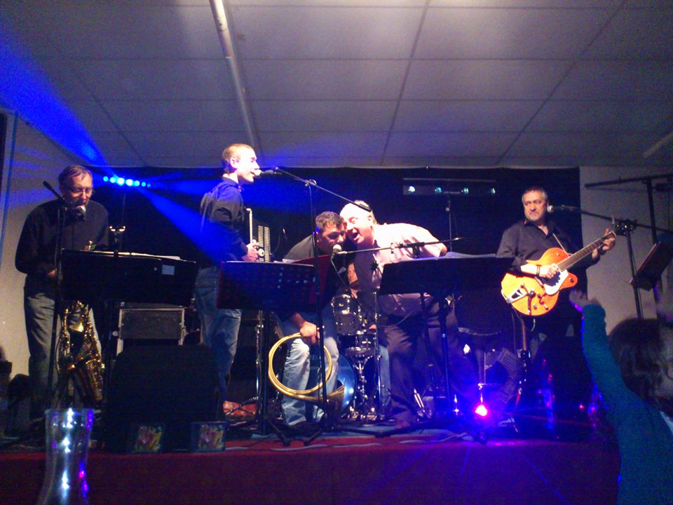 Le groupe "Les Vieilles Sacoches"