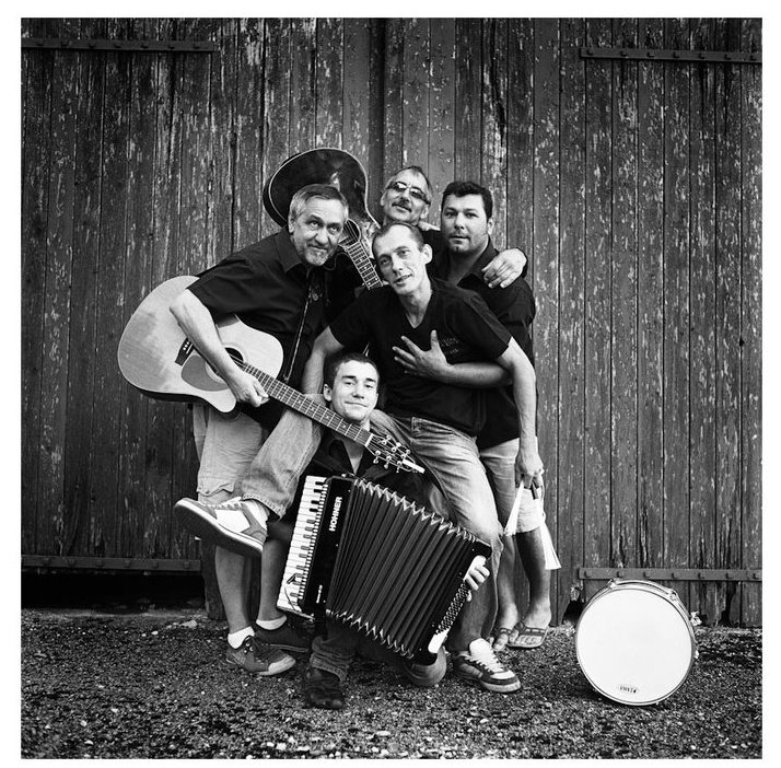Le groupe "Les Vieilles Sacoches"