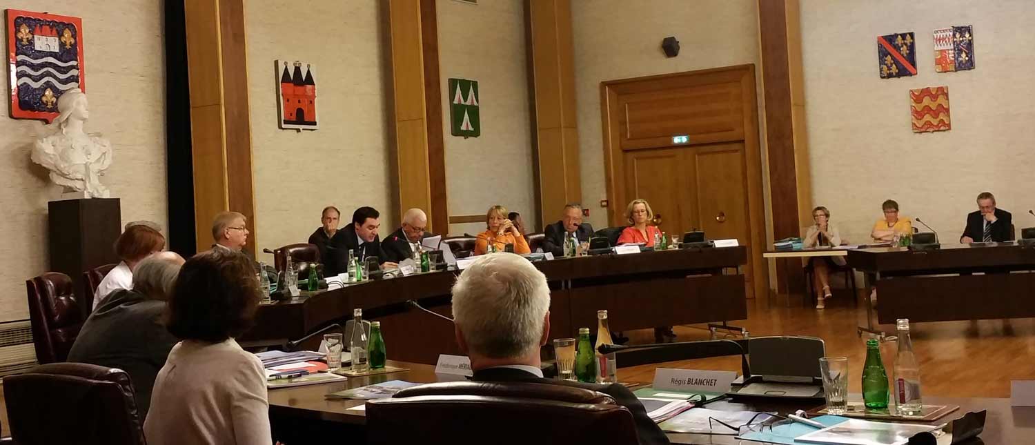 M.le Préfet a présenté le rapport d'activité de l'Etat au Conseillers départementaux